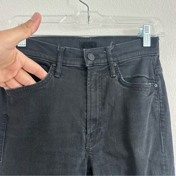 MOTHER Insider Crop Step Fray Jeans in Not Guilty Size: 27 - Picture 5 of 12